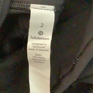 Black lululemon leggings!